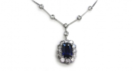 N7001 - náhrdelník vyrobený z platiny, se safírem a diamanty - foto č. 19